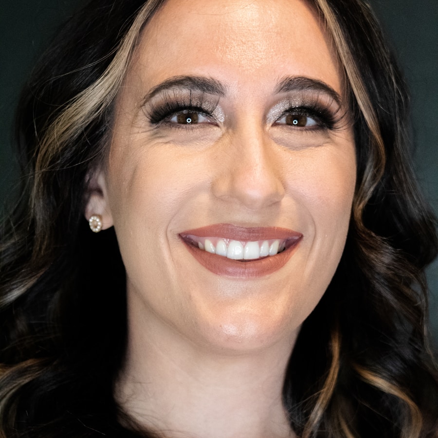 ИРИНА ЛАПИНА